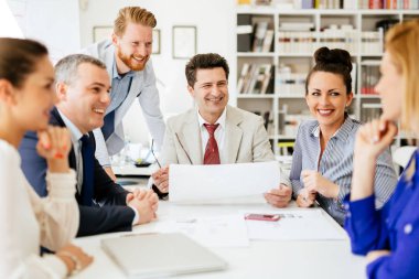 İş adamları ve gelecek için planlama mimarlar