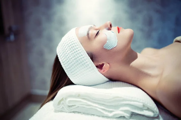Tratamento Profissional Cosméticos Massagens Salão Bem Estar — Fotografia de Stock