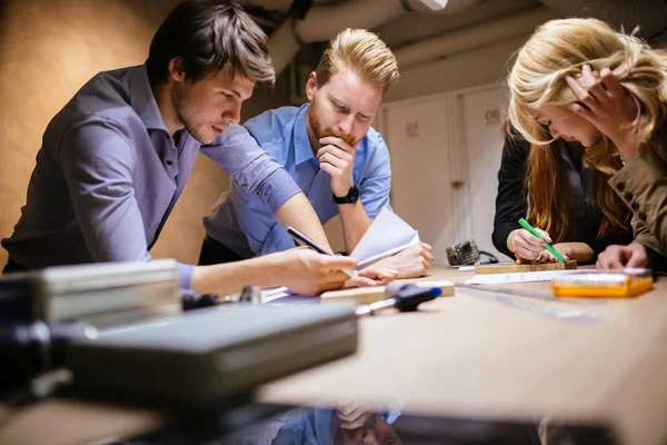 Gruppe Von Designern Arbeitet Projekt Werkstatt — Stockfoto