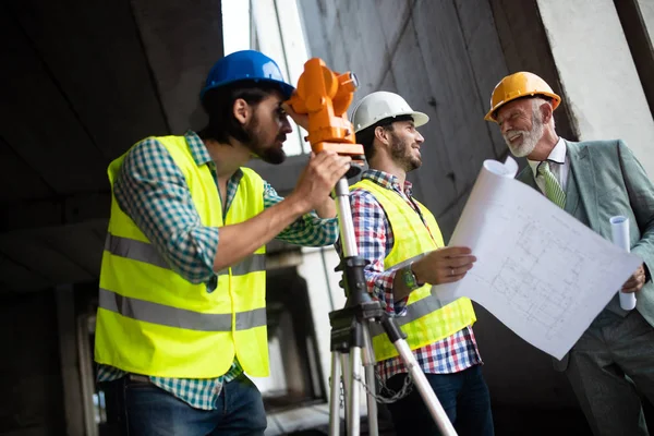 Equipo Arquitectos Ingenieros Grupo Sitio Construciton Verificar Documentos Flujo Trabajo — Foto de Stock