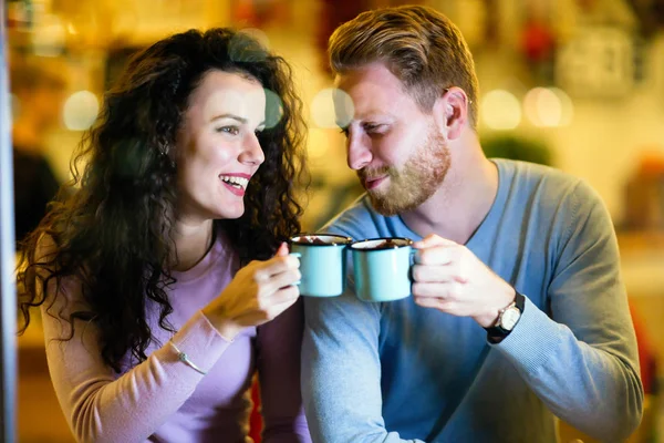 Romantica Coppia Felice Avendo Appuntamento Caffetteria — Foto Stock