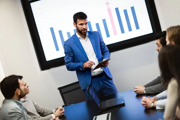 Imagem Dos Empresários Que Frequentam Seminário Sala Conferências — Fotografia de Stock