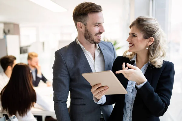 Imagen Del Hombre Guapo Mujer Hermosa Como Socios Negocios — Foto de Stock