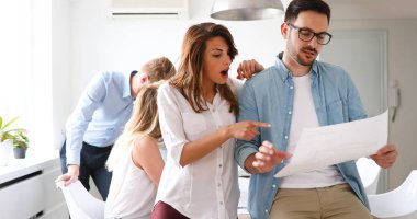 İş adamları ve gelecek için planlama mimarlar