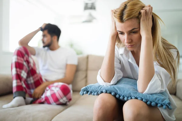 Casal Com Problemas Ligação Rejuvenescimento Seu Desejo Sexual — Fotografia de Stock