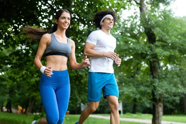 Pareja Amigos Trotando Corriendo Aire Libre Naturaleza — Foto de Stock