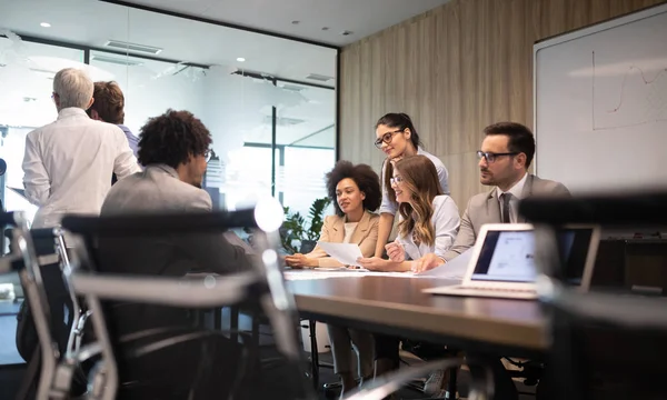 Unternehmer Und Geschäftsleute Konferenz Modernen Konferenzraum — Stockfoto