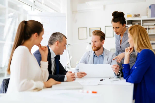 Incontri Uomini Affari Giornata Intensa Ufficio — Foto Stock