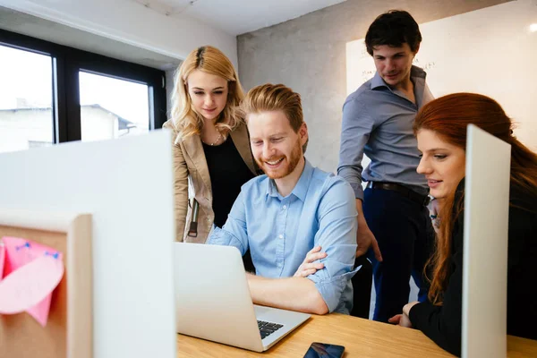 Bedrifter Som Samarbeider Kontor Jobber Sammen Prosjekt – stockfoto