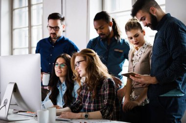 Office birlikte proje üzerinde çalışmaya Genç Mimarlar