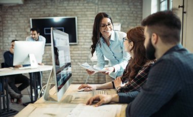 Office birlikte proje üzerinde çalışmaya Genç Mimarlar