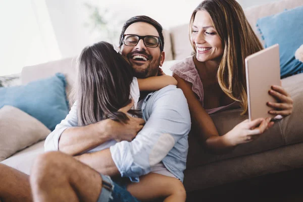 Gelukkige Familie Plezier Tijd Samen Thuis — Stockfoto