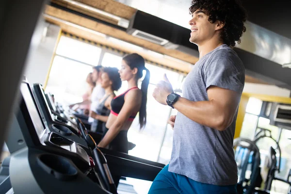 Pessoas Saudáveis Forma Correndo Esteira Ginásio Clube Fitness — Fotografia de Stock