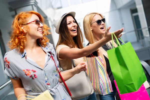 Beautiful Girls Shopping Bags Walking Mall — Stock Photo, Image