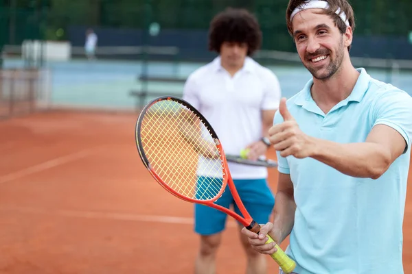 Grupo Amigos Forma Club Jugando Tenis —  Fotos de Stock