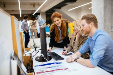 Ofiste işbirliği iş adamları