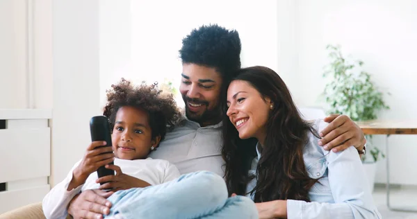 Happy Family Watching Television Together Home — Stock Photo, Image