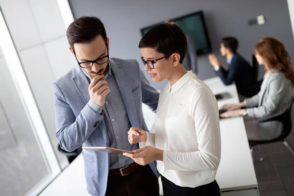 Grupo Arquitectos Empresarios Trabajando Juntos Haciendo Una Lluvia Ideas — Foto de Stock