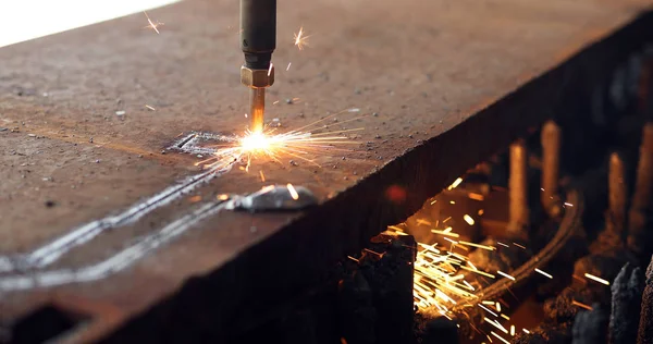 Yüksek Hassasiyetli Cnc Gaz Kesme Sac Demir Çelik Metal Sanayi — Stok fotoğraf