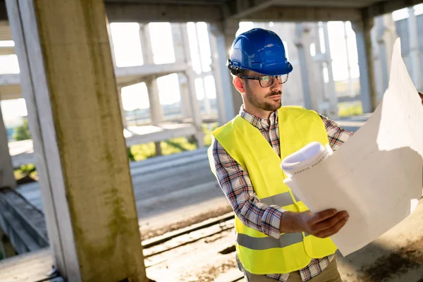 Young Business Man Construction Site Engineer Blue Print — Stock Photo, Image