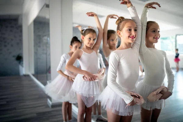 Group Fit Children Exercising Ballet Studio Together — Stock Photo, Image