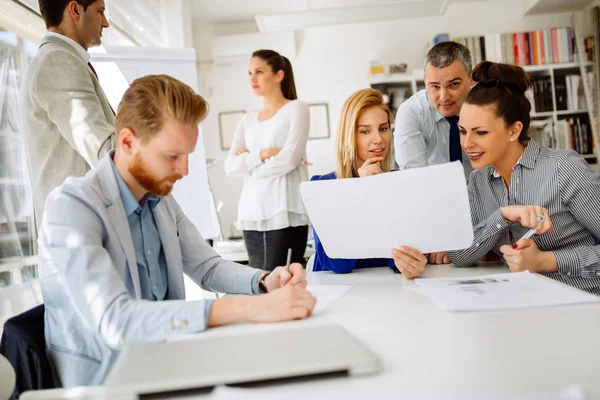 Empresarios Arquitectos Planificando Para Futuro — Foto de Stock