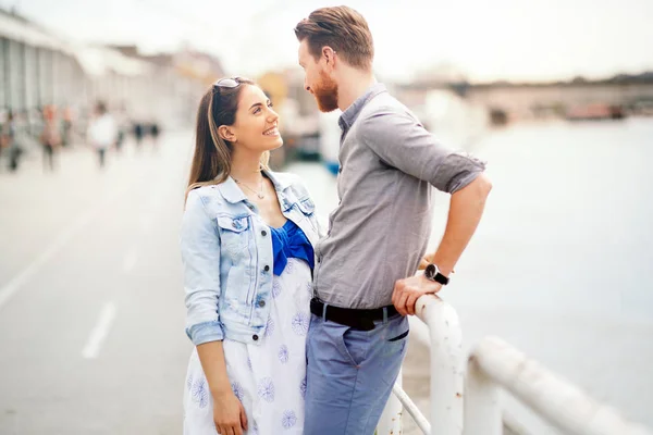 Beautiful Couple Love Outdoors Sharing Emotions — Stock Photo, Image