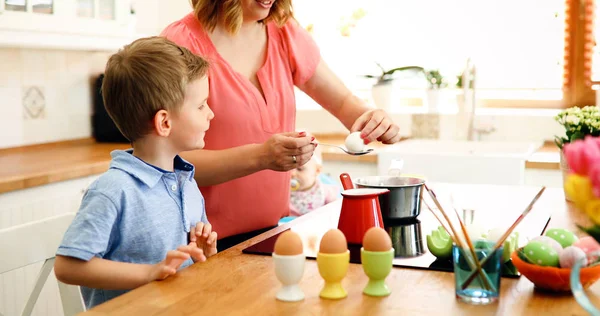 Happy Mother Son Paint Easter Eggs — Stock Photo, Image