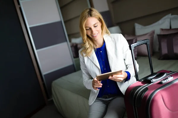 Portrait Attractive Blonde Businesswoman Hotel Room — Stock Photo, Image