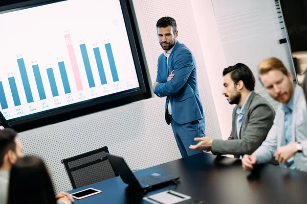 Foto di una riunione di lavoro in sala conferenze — Foto Stock