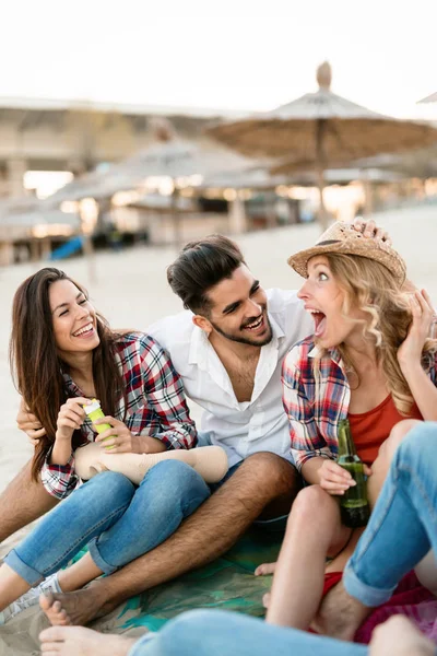 Verão Férias Férias Conceito Felicidade Grupo Amigos — Fotografia de Stock