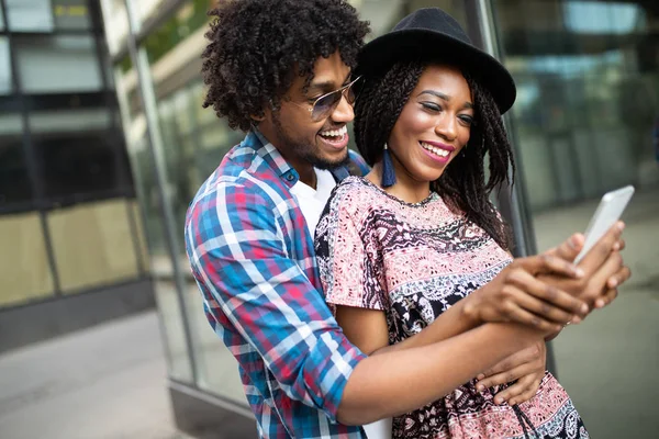 Young Couple Pose Holiday Selfie City — Stock Photo, Image
