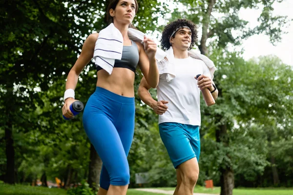 Piękna Para Joggingu Uruchomiona Naturę Życia Zdrowy — Zdjęcie stockowe
