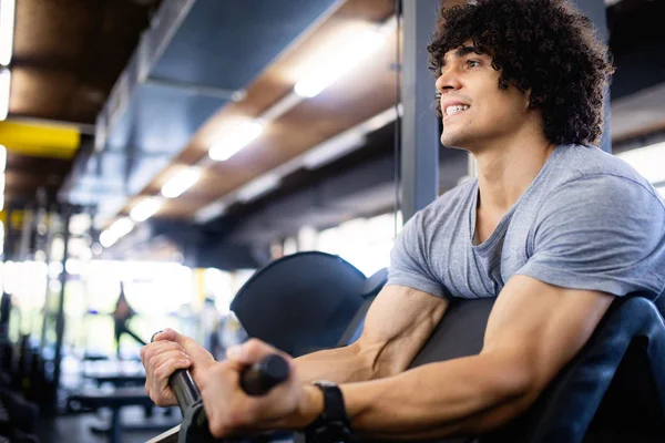 Fit Healthy Man Exercising Modern Gym — Stock Photo, Image