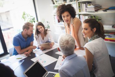 İş Adamları Toplantısı Konferans Takım Çalışması Kurumsal Konsepti