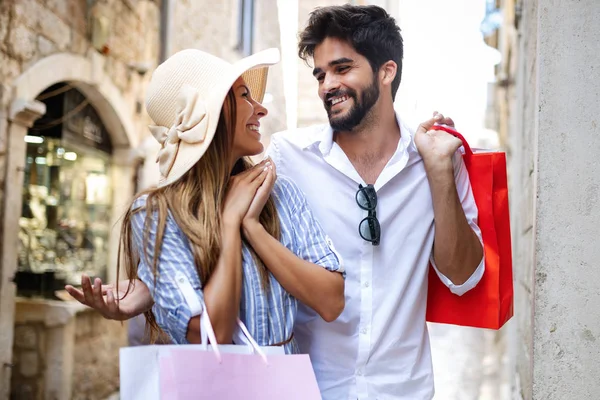 Konsum Liebe Dating Reisekonzept Schönes Paar Genießt Shopping Mit Spaß — Stockfoto