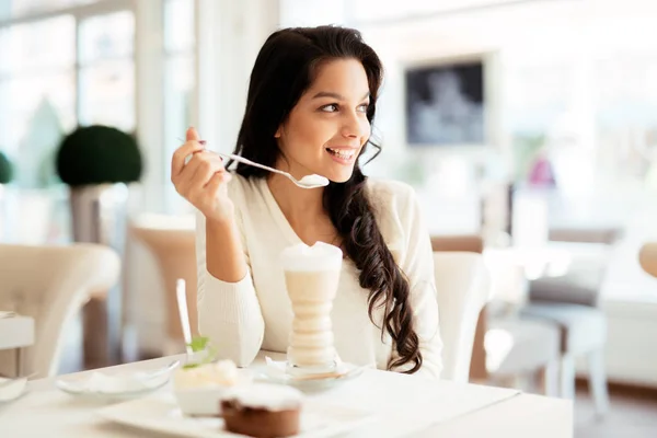 Glamorous Lady Drinking Coffee Beautiful Cafe — Stock Photo, Image