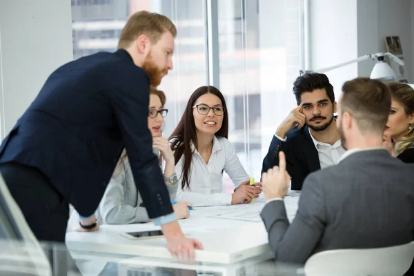 Equipo Arquitectos Trabajando Juntos Proyecto Oficina — Foto de Stock