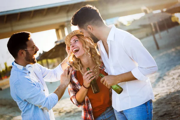 Sommar Semester Semester Och Lycka Koncept Grupp Vänner — Stockfoto