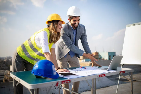 Team Arkitekter Och Ingenjör Grupp Construciton Site Check Dokument — Stockfoto