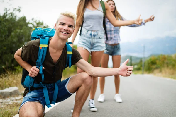 Group Friends Walking Traveling Outdoor — Stock Photo, Image