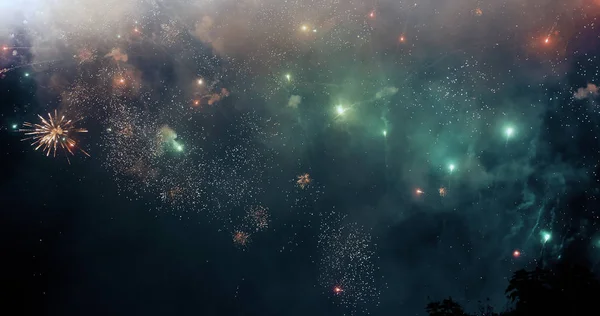 Fuegos Artificiales Celebración Fuegos Artificiales Brillantes Cielo Nocturno Los Fuegos — Foto de Stock