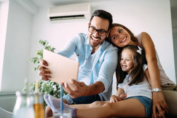 Gelukkige Familie Plezier Tijd Samen Thuis — Stockfoto