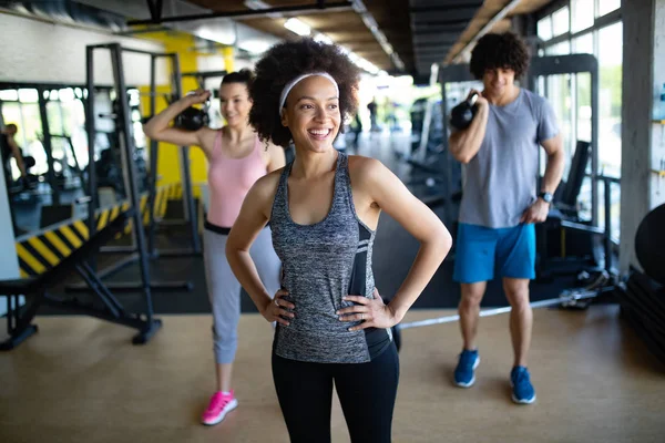 Grupp Människor Utbildning Modernt Gym — Stockfoto