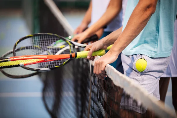 Happy Passar Personer Som Spelar Tennis Tillsammans Sport Konceptet — Stockfoto