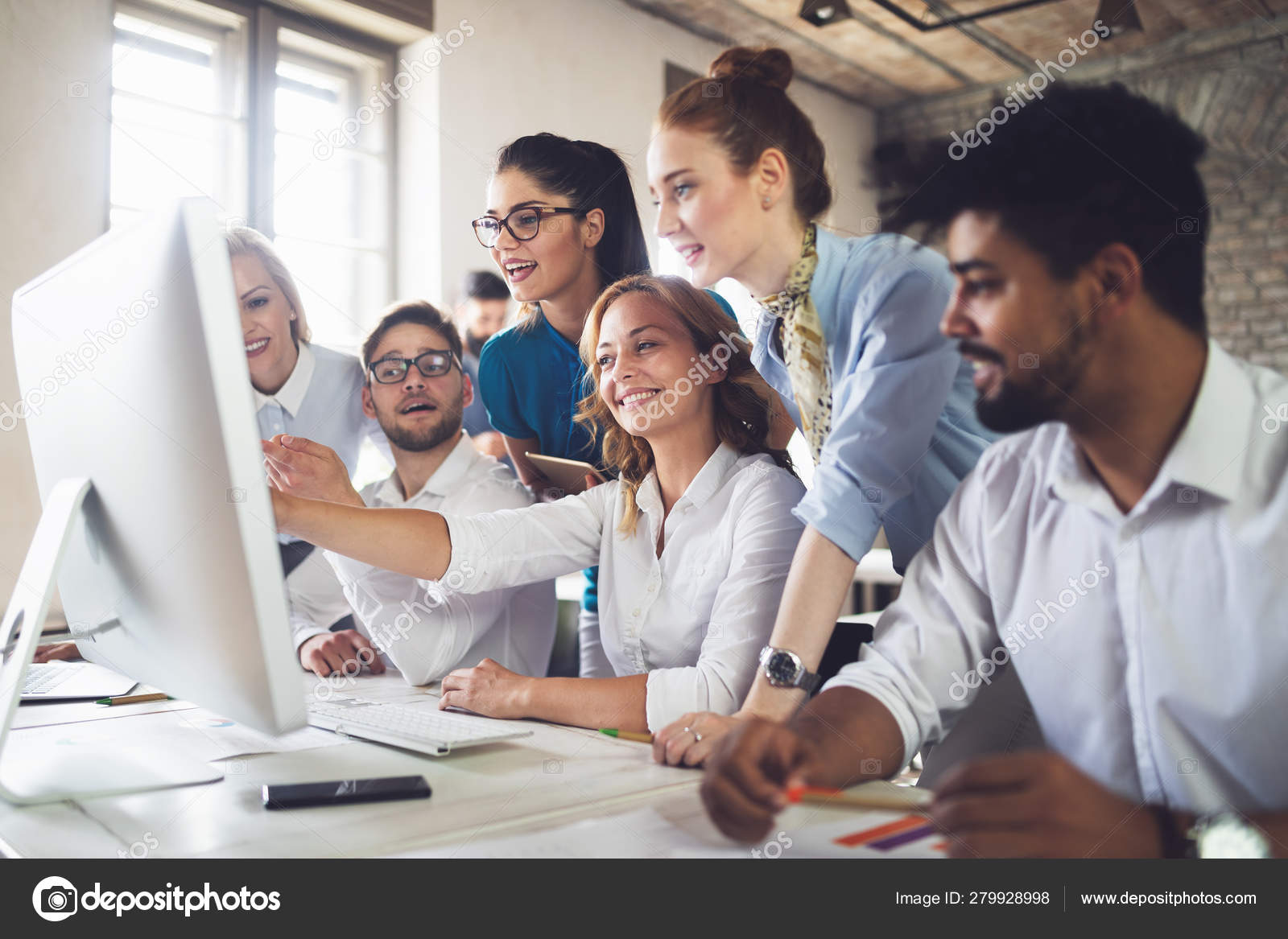 Group Young Business Professionals Having Meeting Diverse Group Young  Designers — Stock Photo © nd3000 #279928998, image size:1600x1167