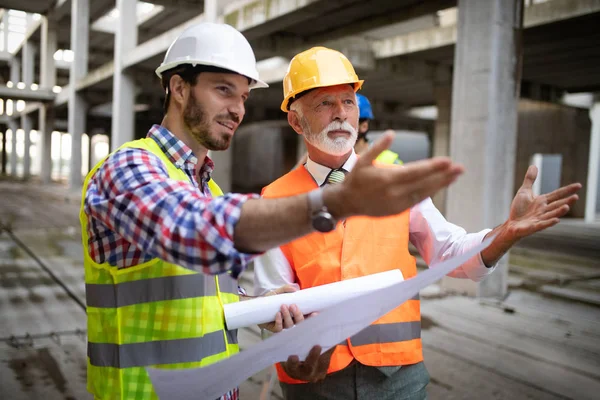 Ingeniero Capataz Trabajador Discutiendo Trabajando Obras Construcción — Foto de Stock