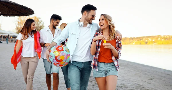 Fiends Har Fantastisk Tid Tillsammans Stranden — Stockfoto