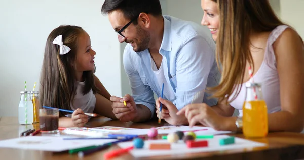 Gelukkige Familie Uitgaven Leuke Tijd Samen Thuis — Stockfoto