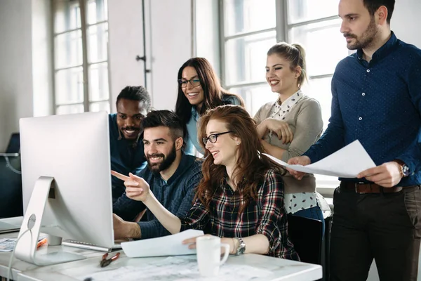 Empleados Empresa Que Trabajan Oficina Desarrollo Diseño — Foto de Stock